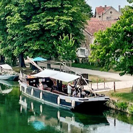 Сasa de vacaciones The River House Saint-Simon (Charente)