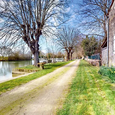 The River House Сasa de vacaciones Saint-Simon (Charente)
